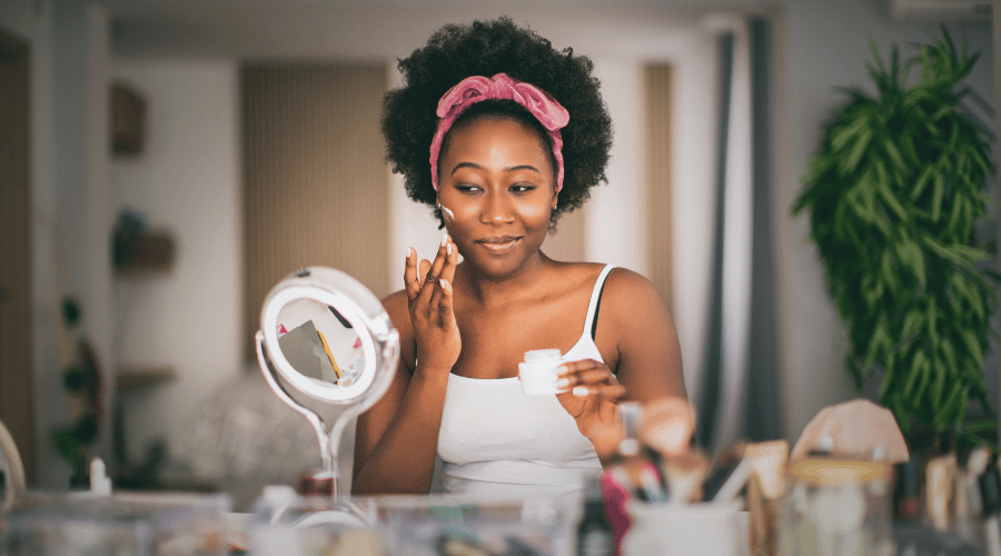 The key differences between niacinamide and hyaluronic acid